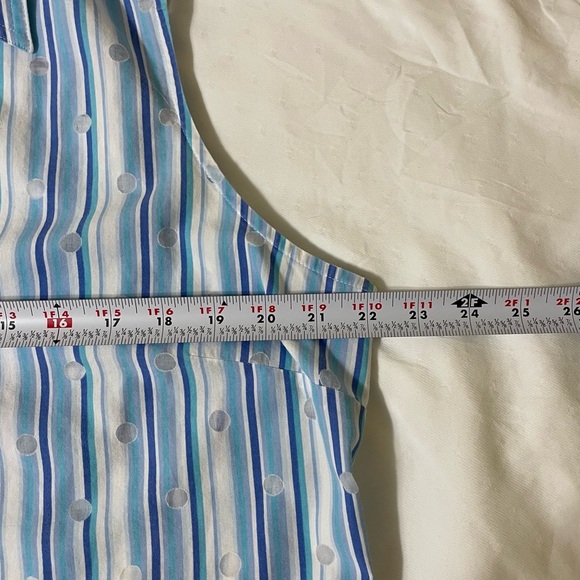 Liz Claiborne Blue and White Striped Sleeveless Button Down - Picture 5 of 6